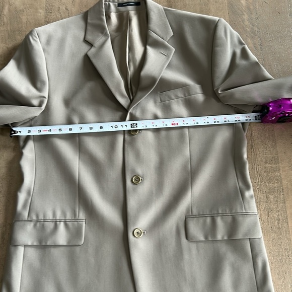 Calvin Klein suit coat, 42L, 100% wool.  New condition. - Picture 4 of 7